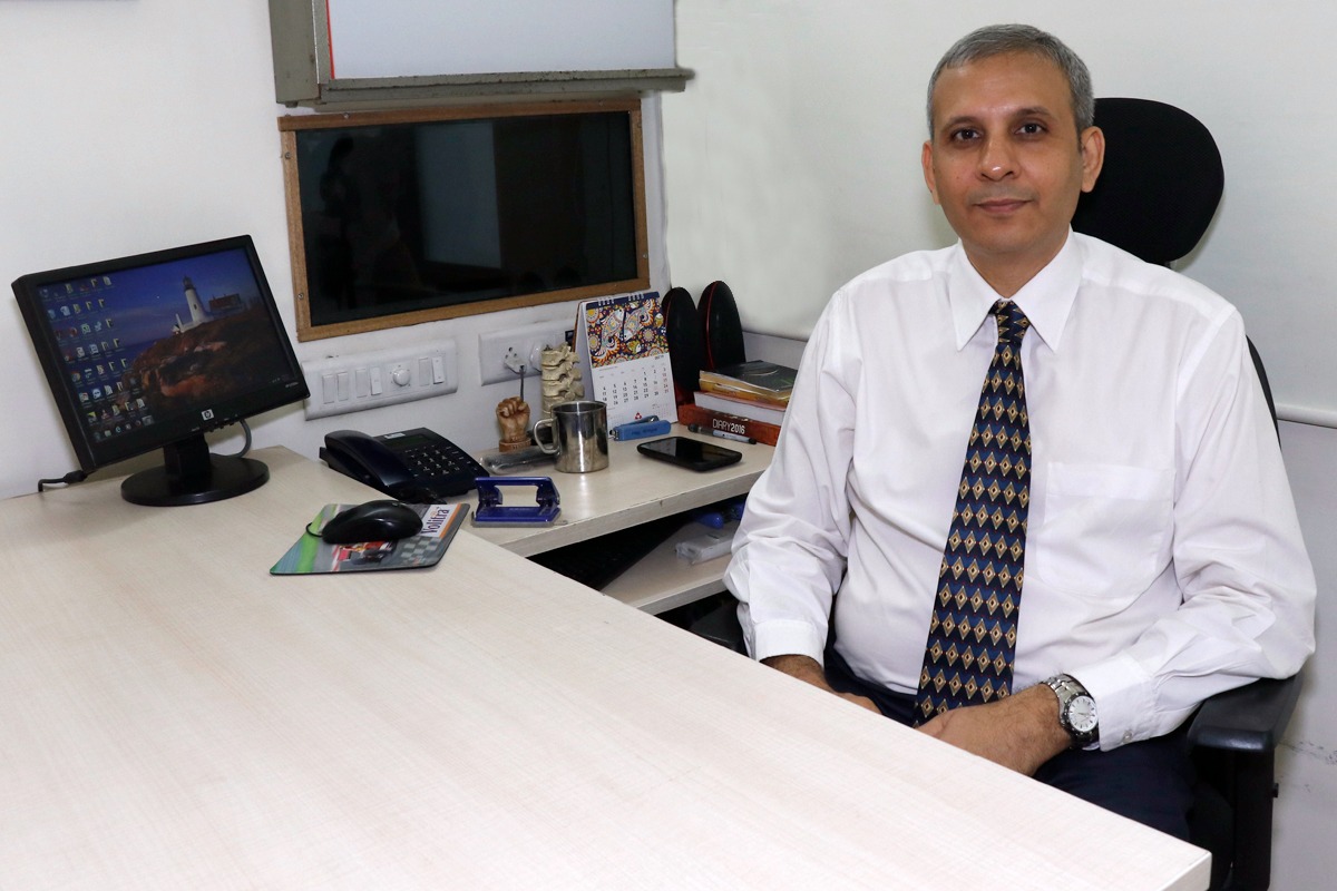 Senior Spine Surgeon in Ahmedabad